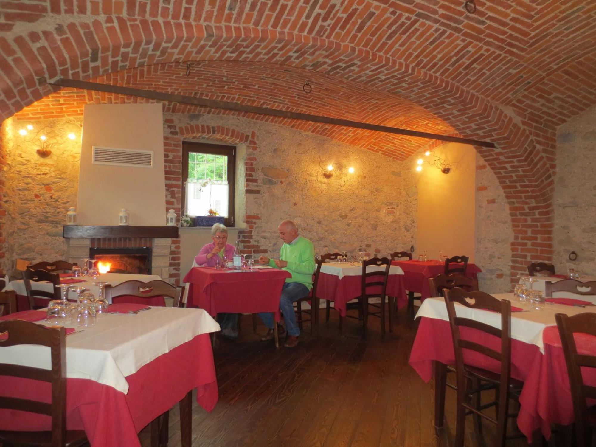 Albergo Dei Pescatori Chiusa di Pesio Bagian luar foto