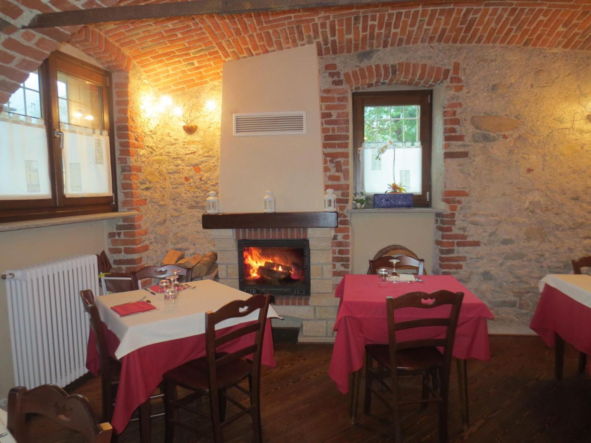 Albergo Dei Pescatori Chiusa di Pesio Bagian luar foto