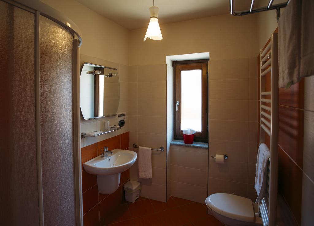 Albergo Dei Pescatori Chiusa di Pesio Ruang foto